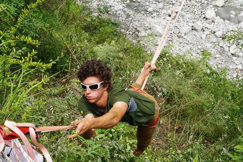 攀岩冲坠是什么意思?为什么会产生冲坠？如何避免冲坠带来的危害？