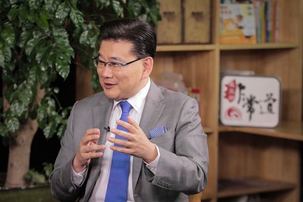 曹可凡被电视台解除怎么回事？