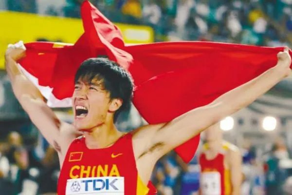 刘翔的七步上栏和八步上栏有什么区别，更改有什么好处？