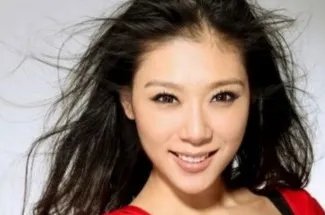 林丹为她抛弃孕妻,李泽楷为她牵肠挂肚,赵雅淇的手段有多厉害?