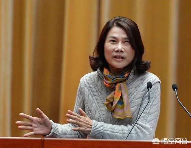 董明珠提前发布业绩数据，收到证监局警示函，对此事件大家怎么看？