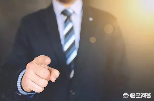 1月10日红米发布会，雷军公开宣战华为，他是不是有些着急了？