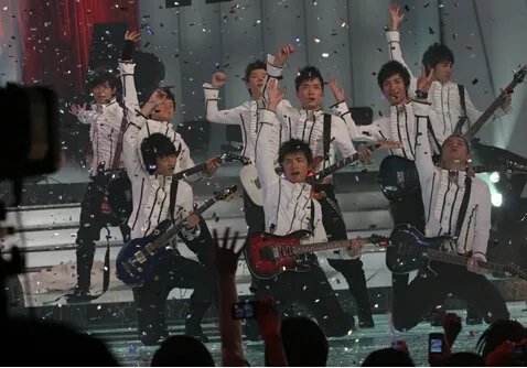 张含韵助阵2007快乐男声总决赛 合唱想唱就唱引泪崩