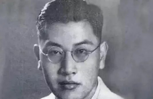 中国著名的现代诗人有谁啊?