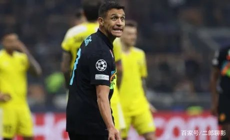 桑切斯和比利亚谁会留在巴萨呢?