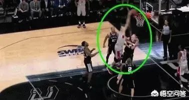 周琦发展联盟砍16分10篮板2盖帽，表现抢眼的他何时才能被德安东尼召回？