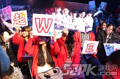 LPL第五周WE对IG现场LOL精彩图片集锦