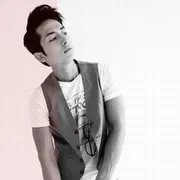 欧美范帅气QQ男生头像