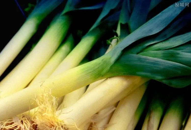 大葱价格短短几天翻几倍 现在零售价多少钱一斤？