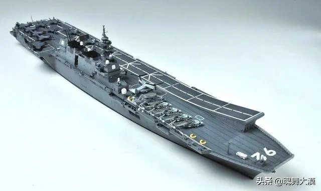 如果日本出云级直升机航母搭载F-35战机能够战胜俄罗斯航母吗?