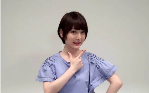 花泽香菜小野贤章结婚，你看过花泽香菜的作品吗？