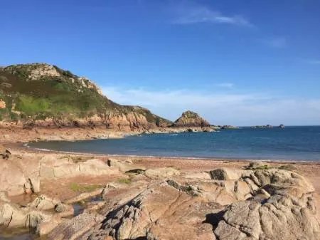 为什么很多人把微信资料地址都设置为泽西岛?