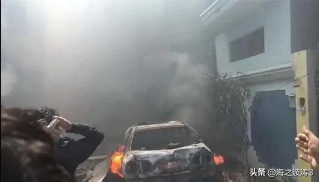 奇迹!巴基斯坦一架客机坠毁,银行行长竟然生还,你怎么看?