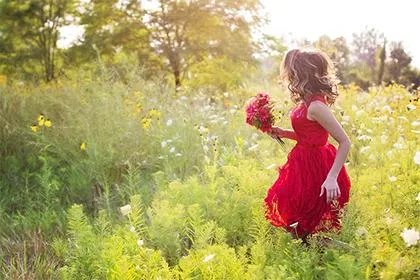 2023年农历四月二十七出生的女孩命运和运势好不好