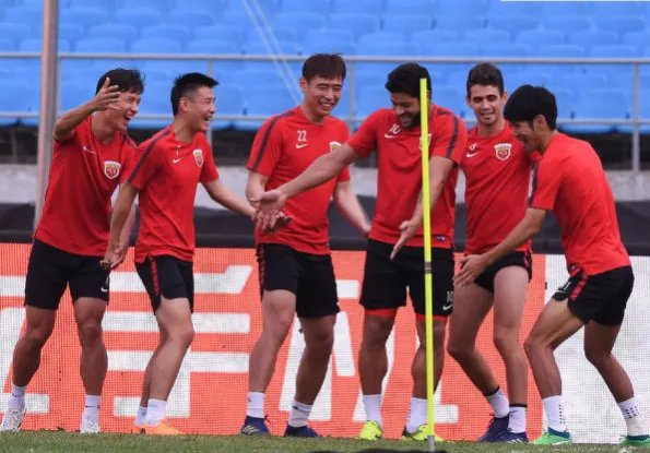 国安VS上港首发的阵容都有谁?