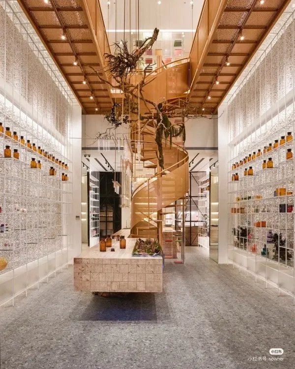 药店门口为什么总放一个秤？目的是什么？