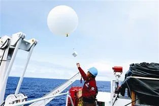 日本仙台上空出现白色不明球体，究竟是什么？