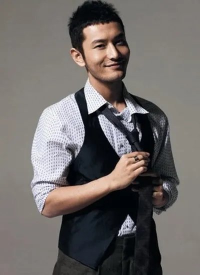 黄晓明上快乐大本营身高到底多少 其回应“汗血宝靴”事件