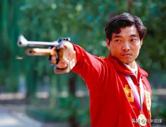 中国奥运会历史中，各个项目的第一块金牌获得者都是谁？