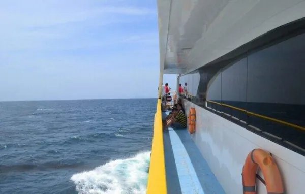 广西北海渔船起火，船上发生事故时如何有效地逃生？