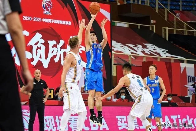 7月1日，中国和加拿大的篮球赛。您认为中国队会输多少分？