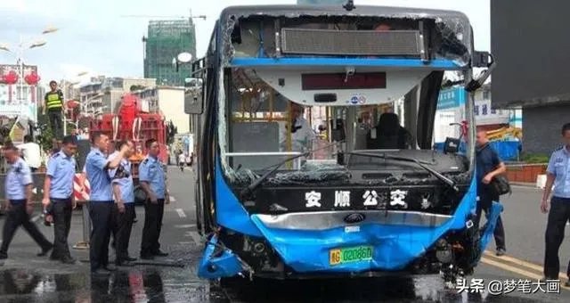 公交坠湖司机报复社会,市场条件下多投入消弭社会矛盾,你咋看?