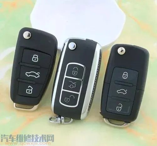 配个汽车钥匙一般多少钱？