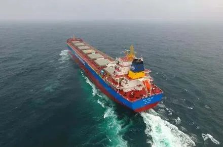 广西北海渔船起火，船上发生事故时如何有效地逃生？