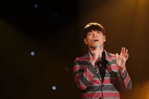 撒贝宁怒斥杨宗纬退赛无信用  疑似惨遭央视封杀