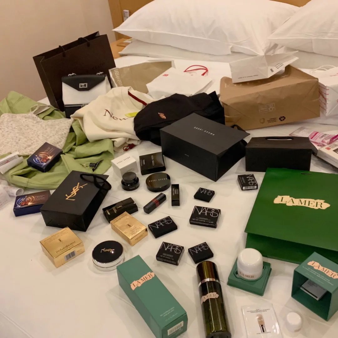 南京中央商场打折～