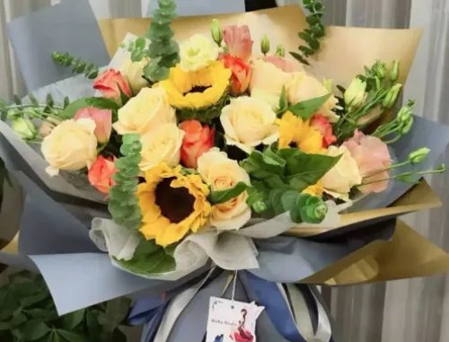 八朵玫瑰花代表什么意思 送花的技巧有哪些