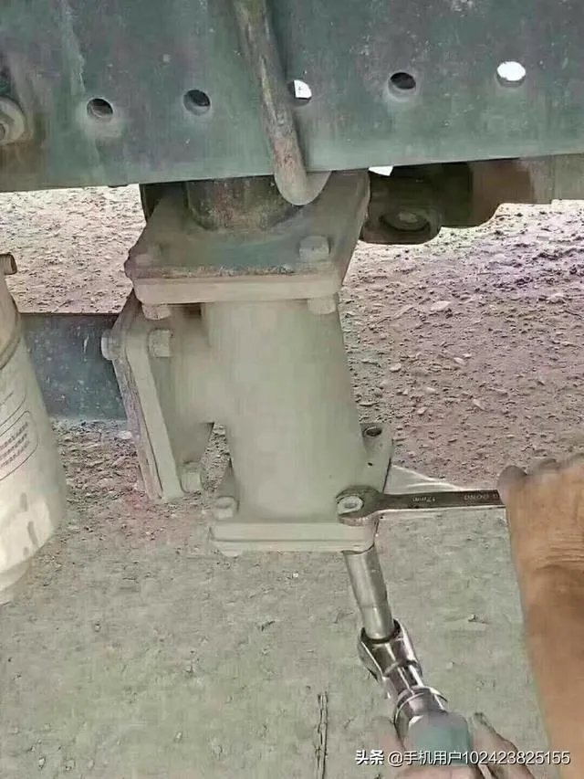 洒水车水泵没压力怎么回事?