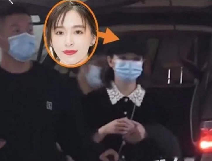 阚清子新男友谢彬彬照片 恋情新进展两人牵手甜蜜逛街