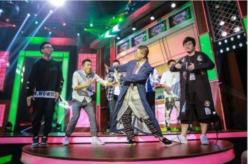 《脱口秀大会》2017是否不如《吐槽大会》?