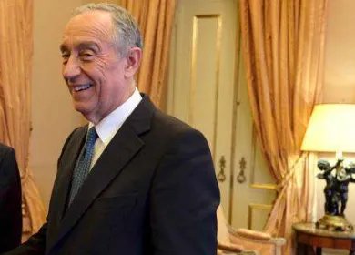 葡萄牙72岁总统采访中跳海救人,为何会引民众惊叹?