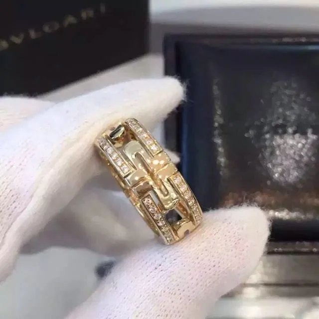 宝格丽戒指真假如何辨别 盘点宝格丽三环戒指价格2017