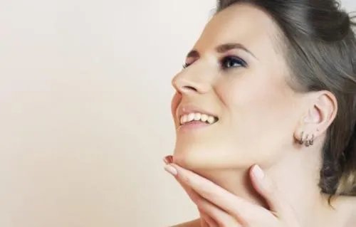 鼻翼缩小手术一般价格是多少