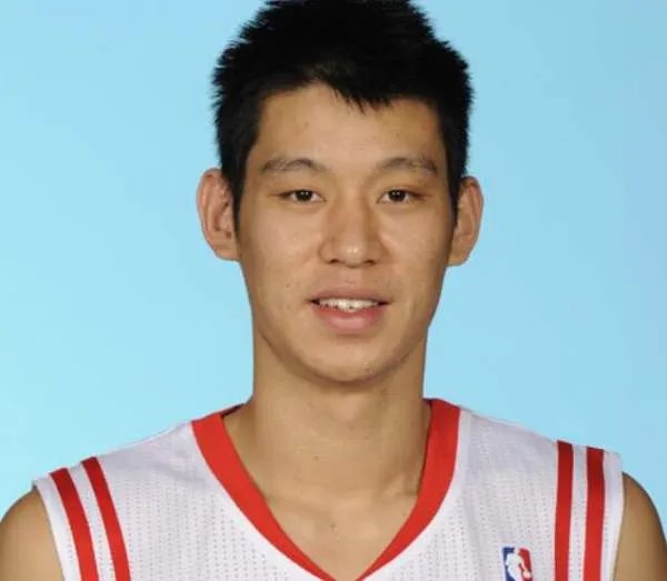 林书豪怎么出名的？