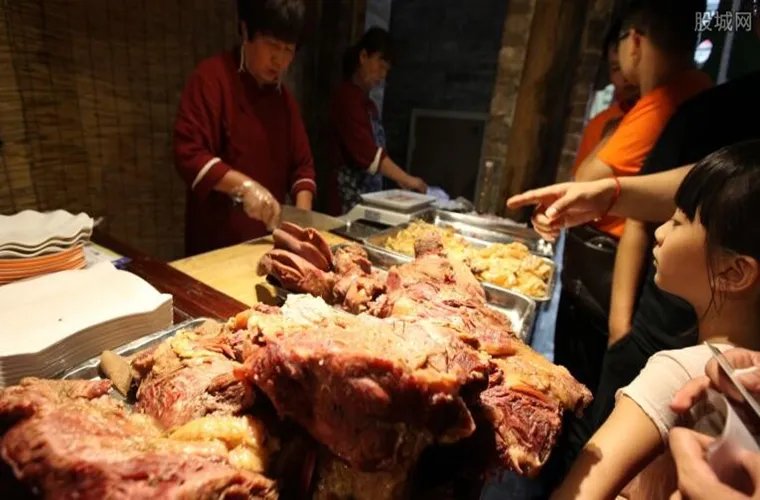 假驴肉销往北京 假驴肉售价20元左右一斤