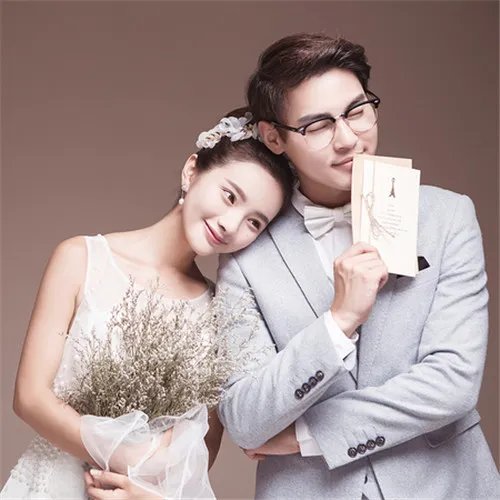 深圳婚纱摄影团购哪家好  团购婚纱摄影注意事项