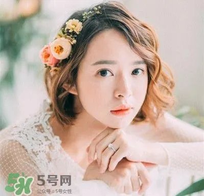 2017流行的中长发发型_中长发发型图片2017女