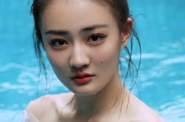 徐璐张铭恩官宣，两人恋情半年前就被拍到，为何现在才公布恋情了？