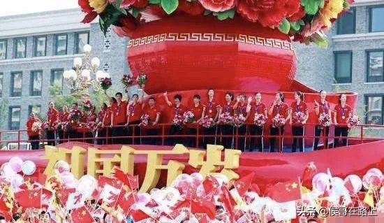 女排登上《新闻联播》后，她们还将出现在新春荧幕，你怎么看？