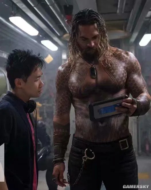 第一稳了 《海王》中国内地票房正式突破20亿