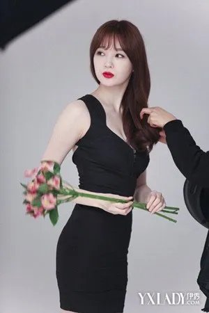 姜敏京浓妆照片曝光姜敏京承认整容