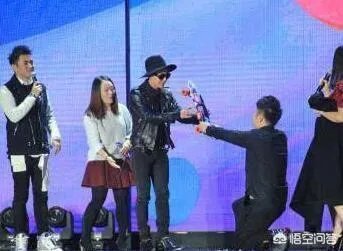 赵薇再一次被处罚,明星身份是圈钱捷径吗?