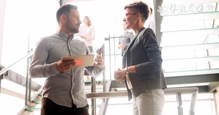 老人带孩子的特点是什么