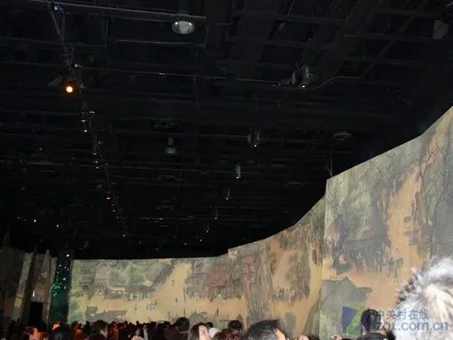 比奥运开幕式还炫 世博场馆投影实拍