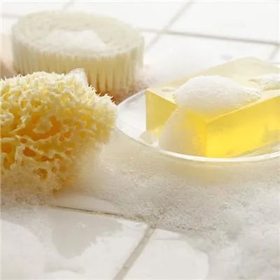 如何利用经期丰胸