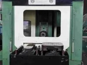 二手机床是废铁价回收、设备价卖出吗?